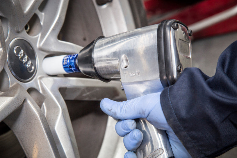 1/2" Air Impact Gun, with Built-in a Regulator Allows Four Torque Speeds